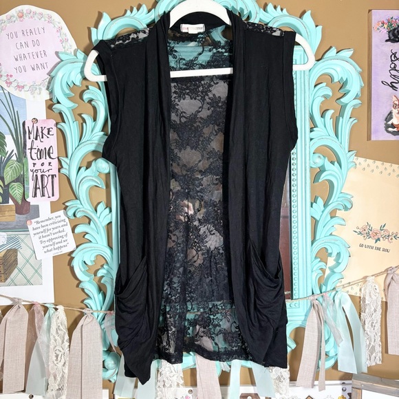 Zenana Outfitters Jackets & Blazers - Zenana Outfitters Black Open Front Lace Back Vest Women’s Sz.M Witchy Whimsigoth